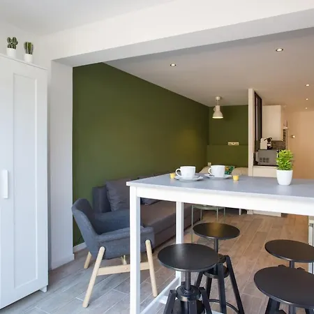 Climatise A Pin Rolland - Plages Et Nature *